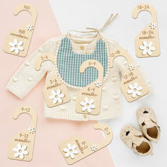 R HORSE age chart helps quick outfit picking from newborn to 24 months.