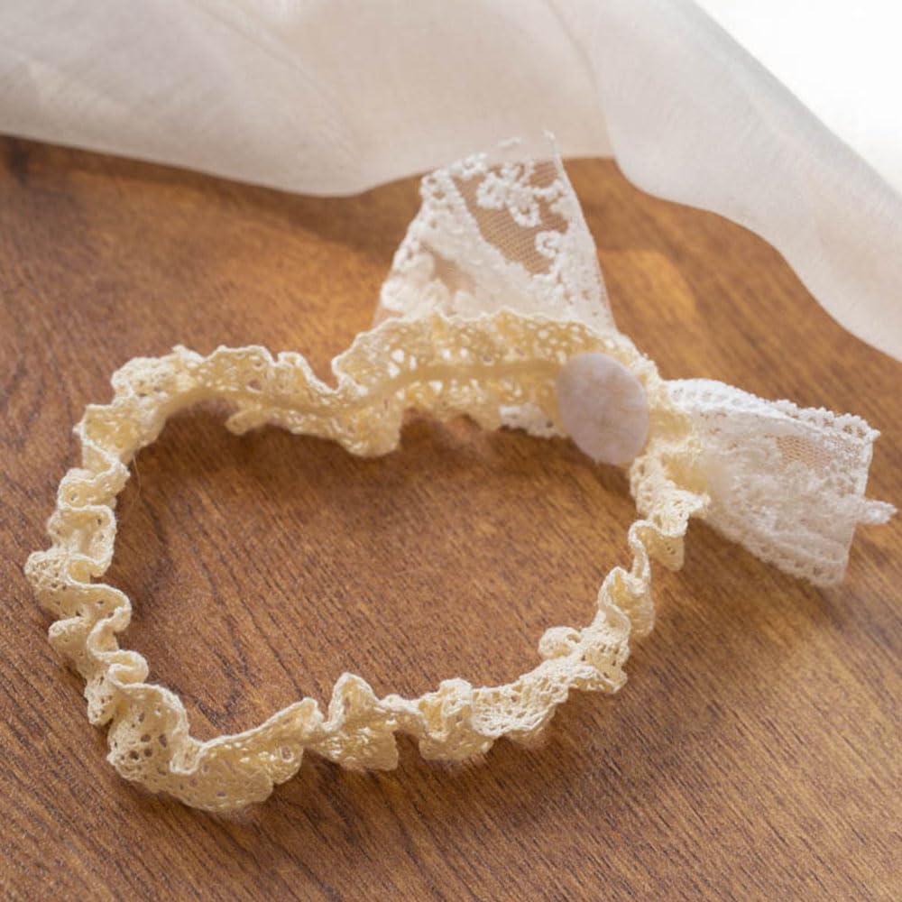 Soft elastic band by Rannyrena fits most babies and toddlers comfortably.