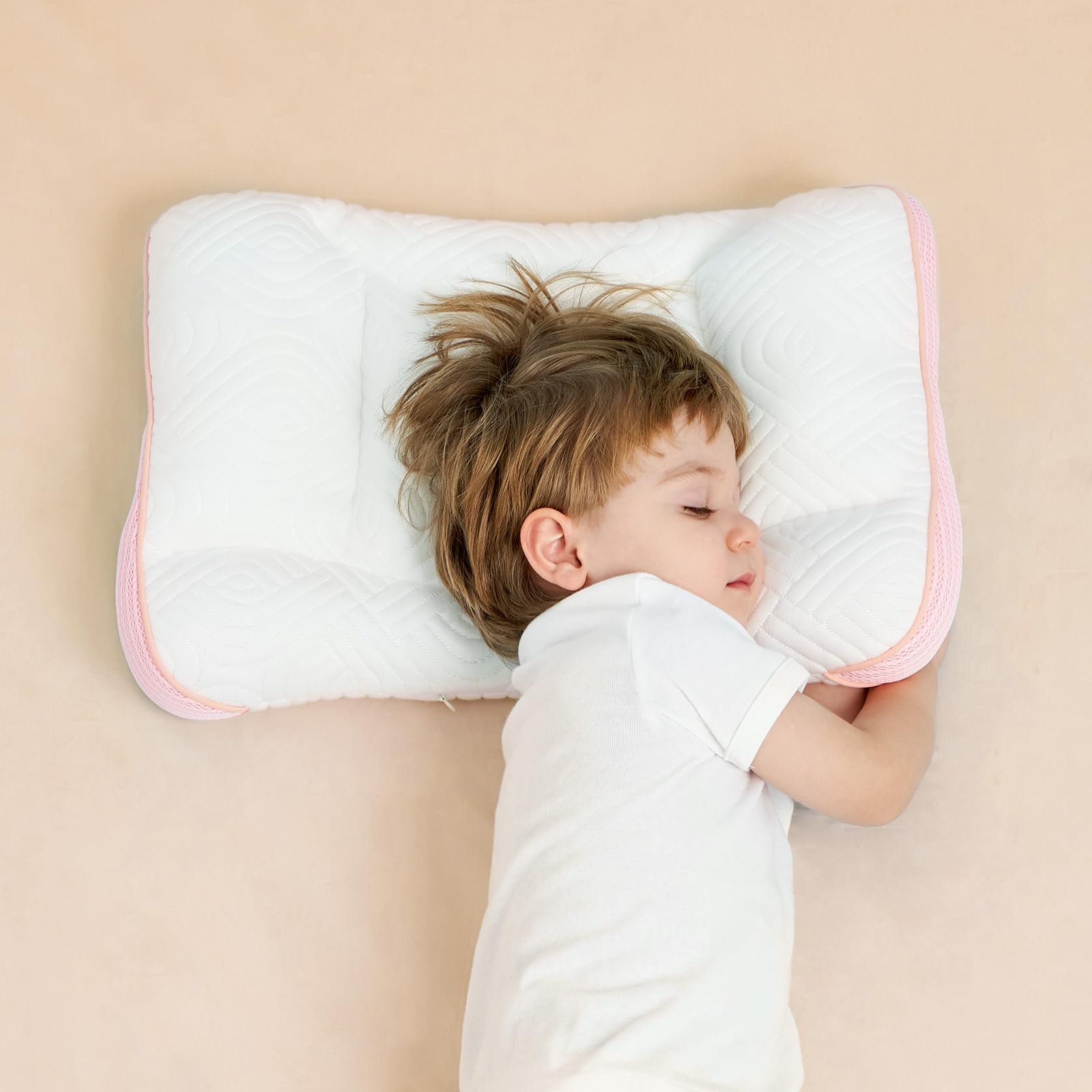 Reidio printed pillowcase design adds charm and easy care visuals.