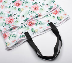ReUseLife bag measures 17.7 by 25.2 inches to hold 20–25 diapers.