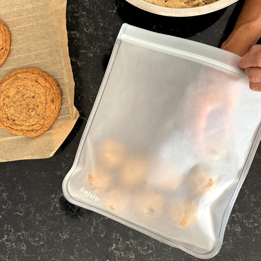 (re)zip BPA-free PEVA material highlights safe, reusable storage for leftovers.