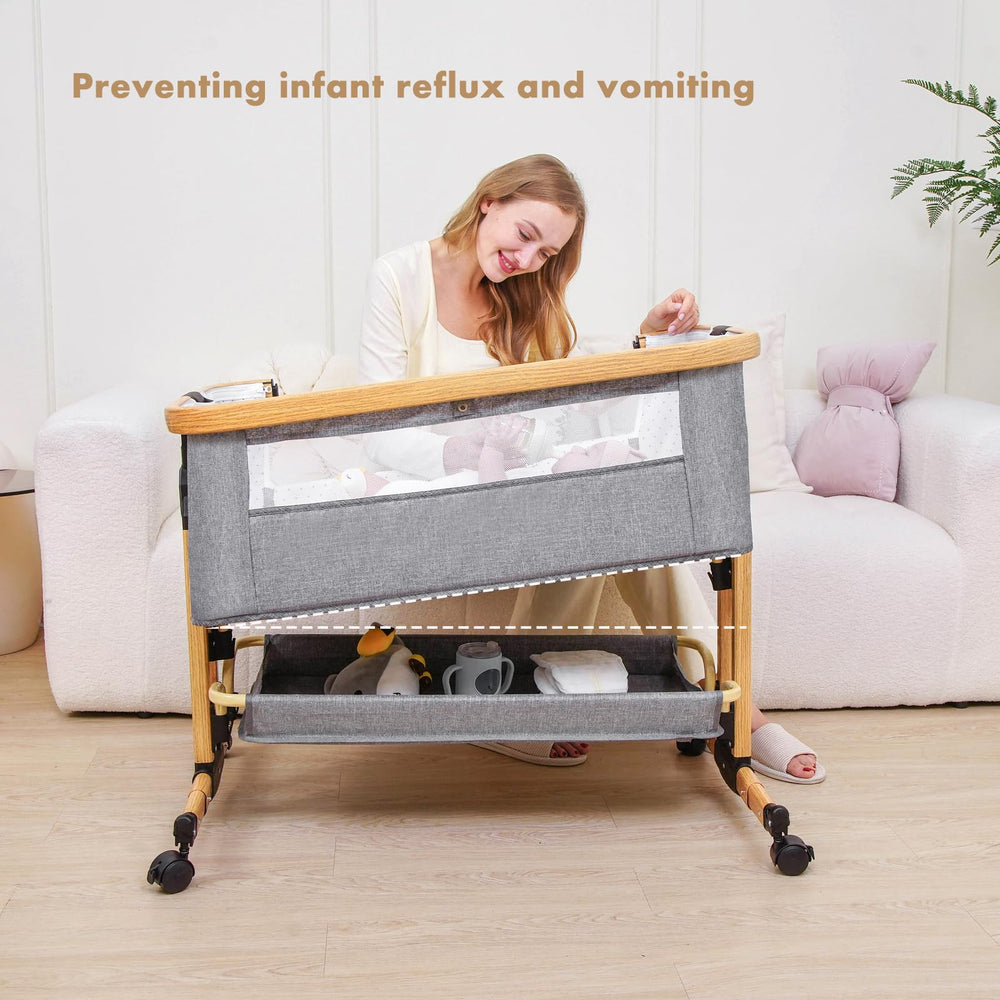RICUTON Bassinet wheels with brakes enable quiet, smooth mobility.