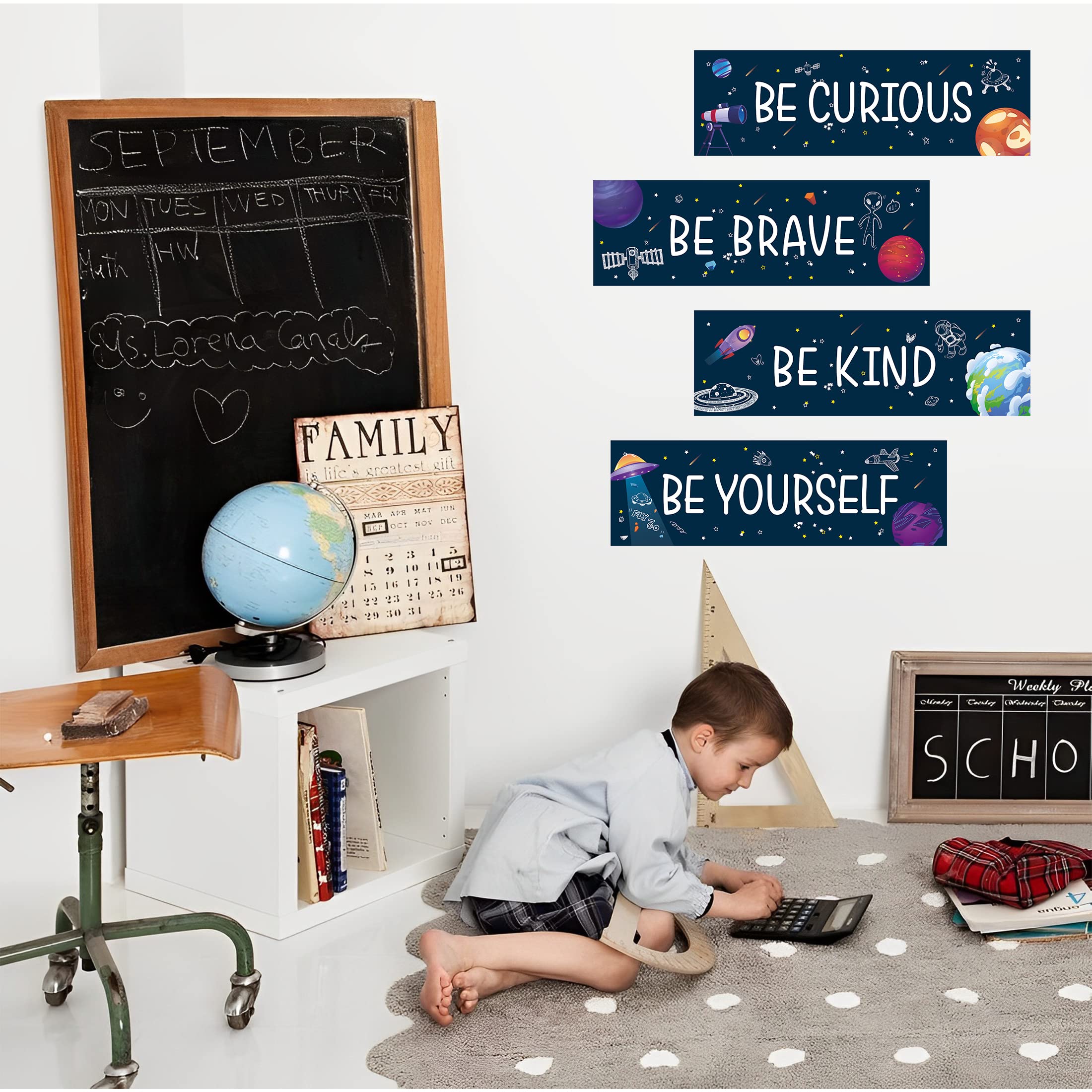 Robmoda farmhouse star decor blends charm with motivating vibes.