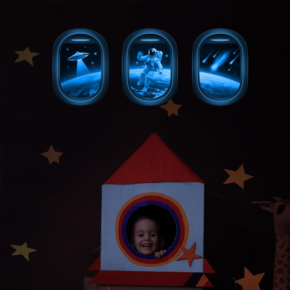Robmoda Glow in the Dark Space Decals Astronaut scene invites imagination in bedtime routines.