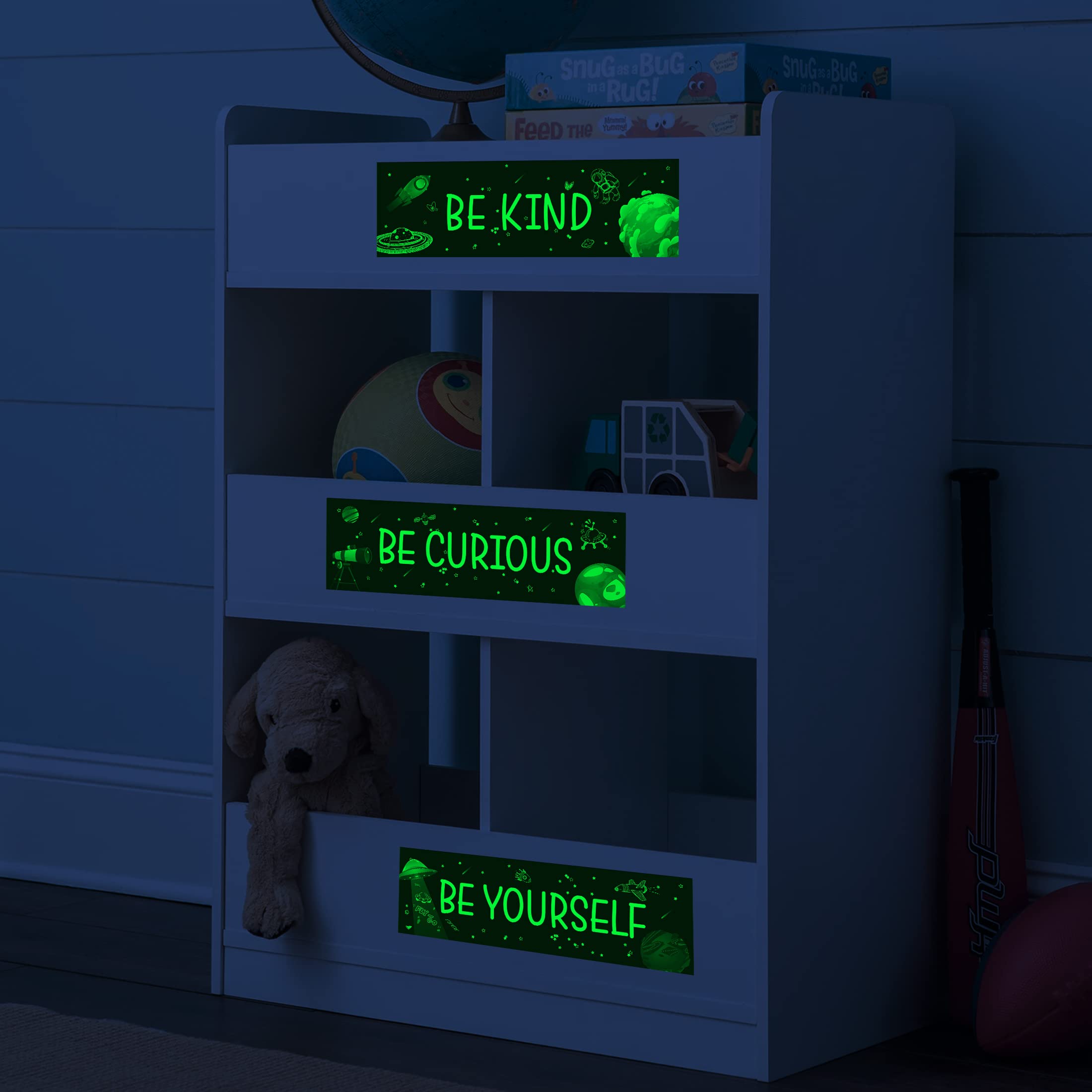 Robmoda star decals suit nurseries with gentle decorative glow.