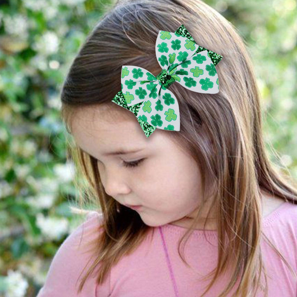 Roffiy shamrock bow clip side view shows lightweight comfort for all-day wear.