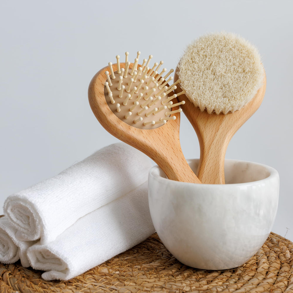 ROMY RO goat hair soft brush detangles fine baby hair safely.