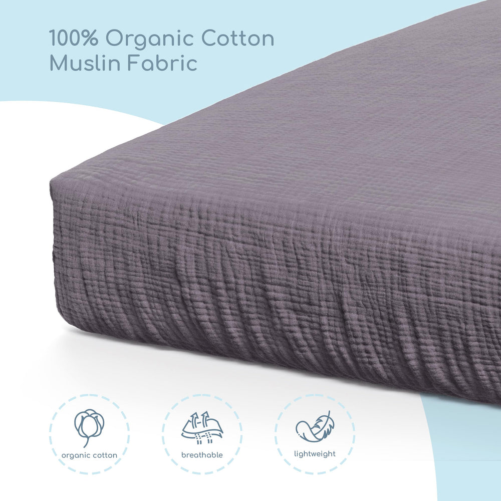 ROMY RO muslin crib sheet – neutral design suits any nursery.