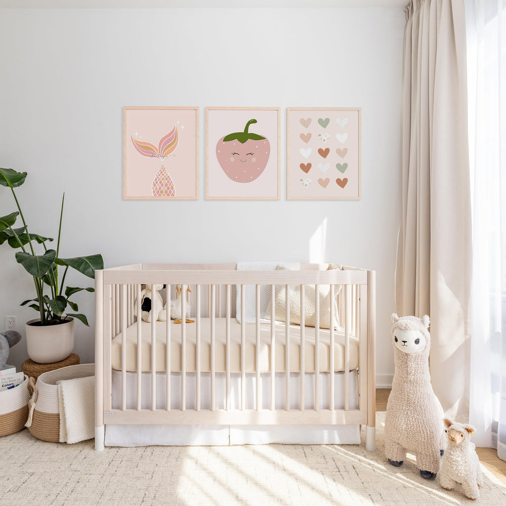 ROMY RO 28x52 standard crib sheet fits standard mattresses securely.