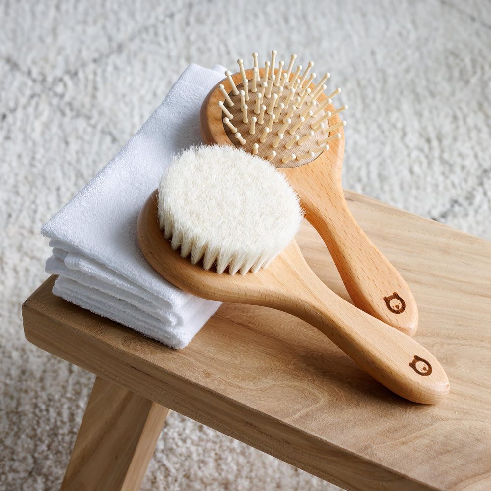 ROMY RO natural materials emphasize safe, chemical-free baby grooming.