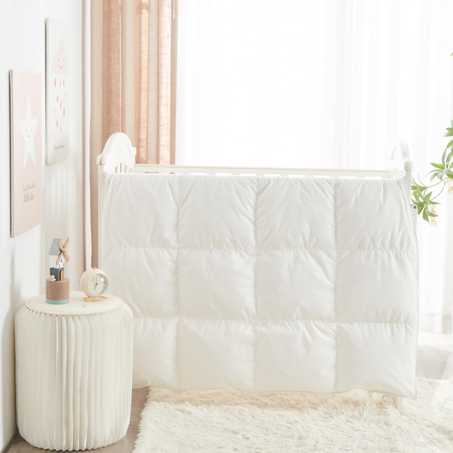 ROSE FEATHER compact travel blanket in small space