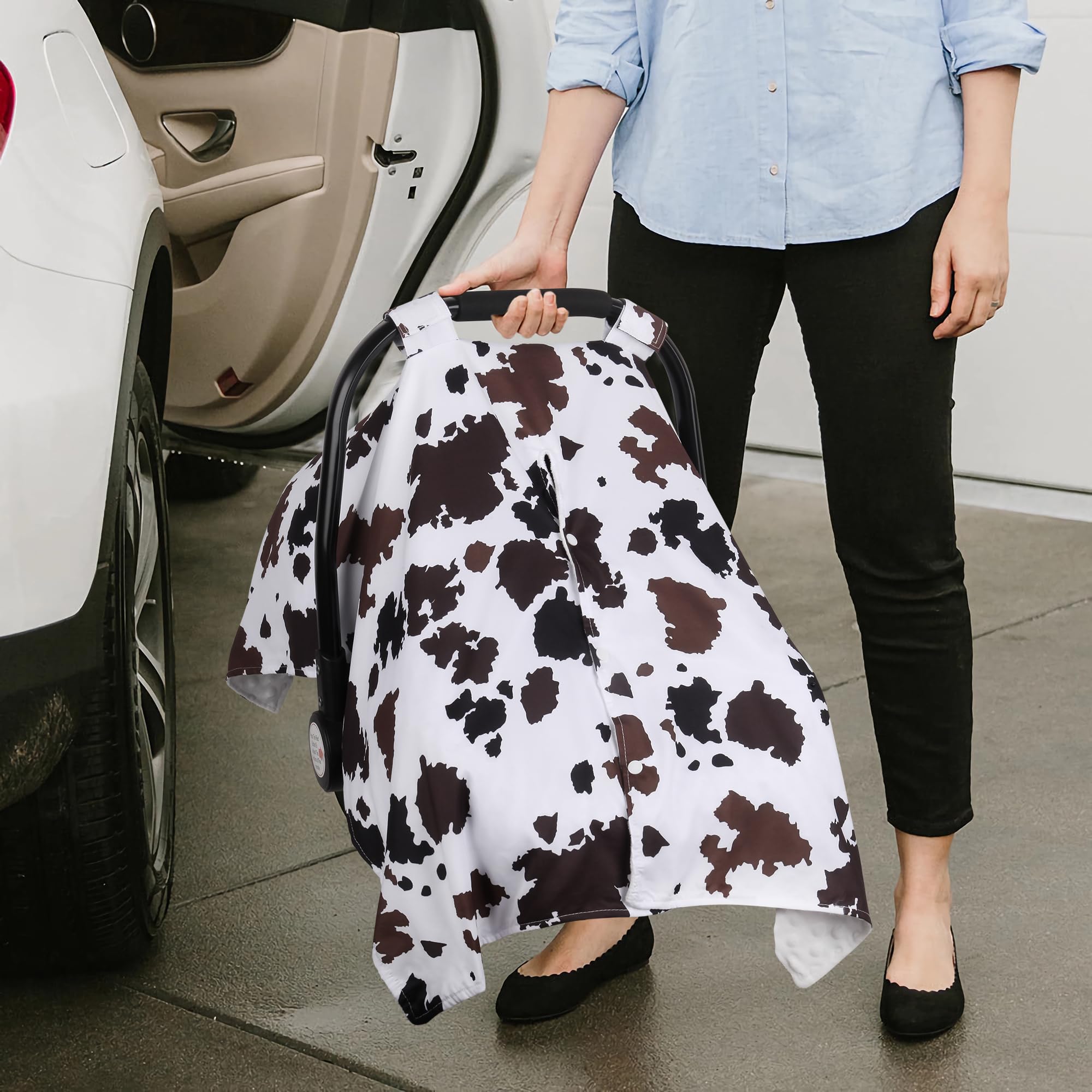 Rquite versatile cover doubles as nursing cover and cozy blanket.