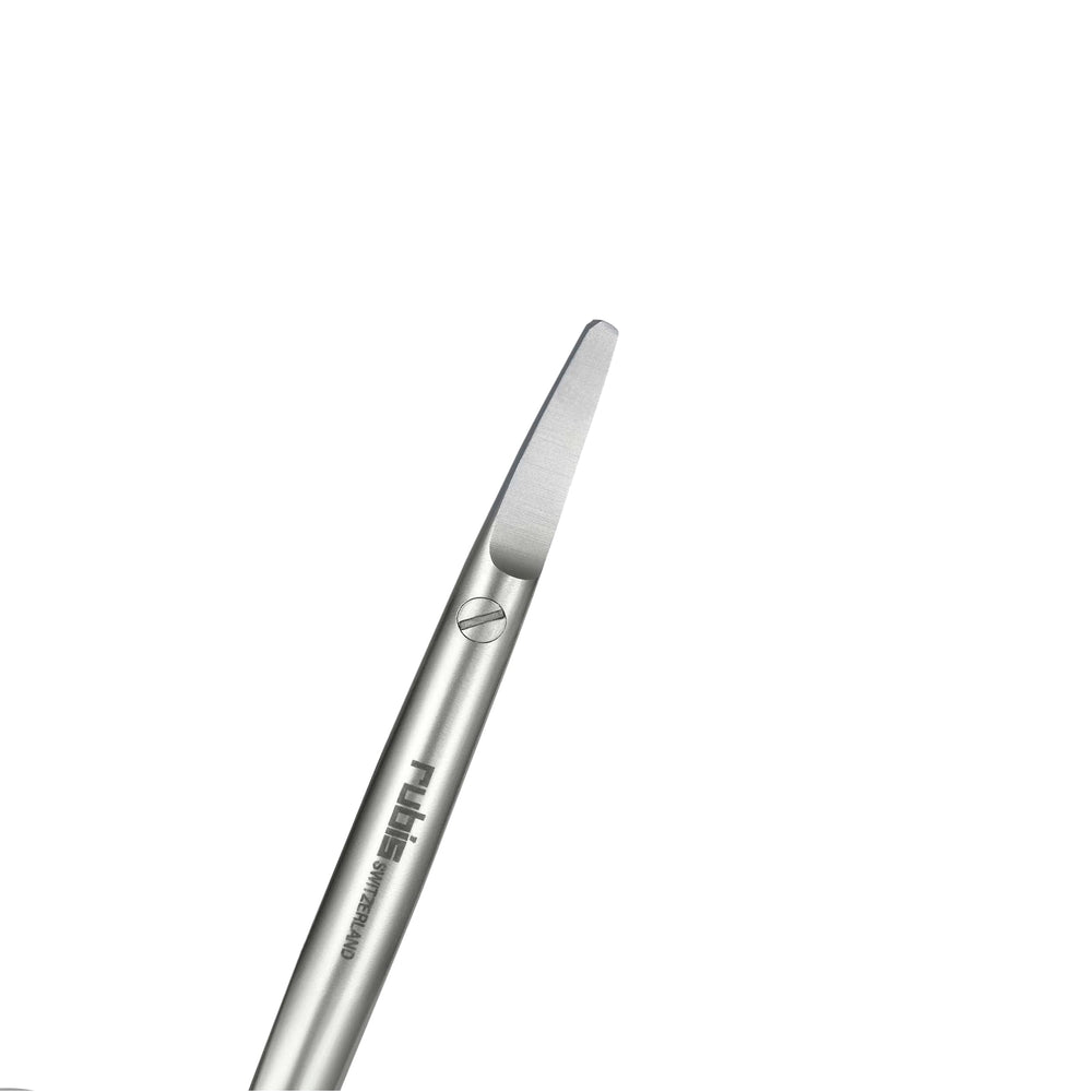 Rubis ergonomic handle design for comfortable delicate grooming
