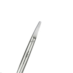 Rubis ergonomic handle design for comfortable delicate grooming