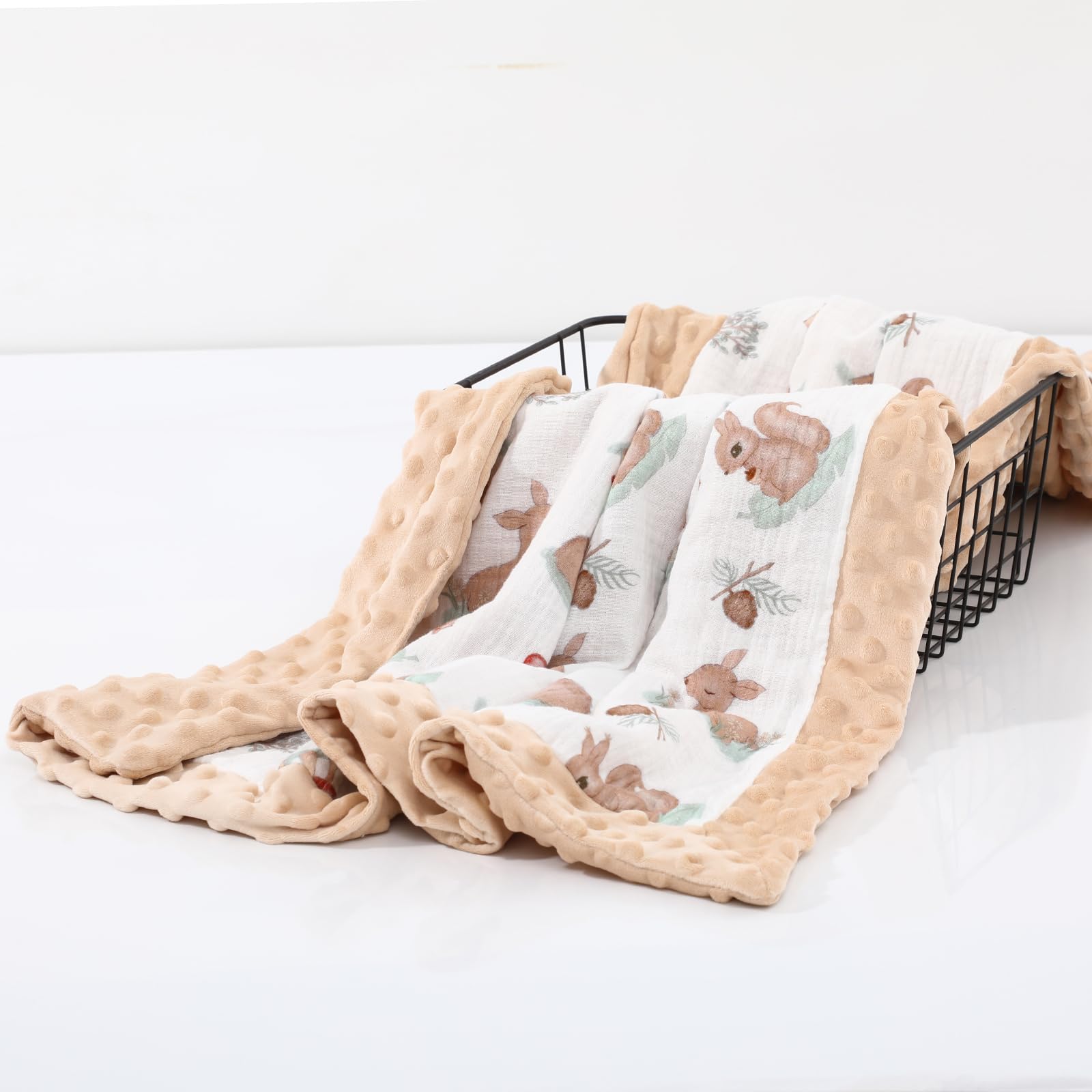 Runzhuoyang blanket dots close-up highlighting breathable texture for all-season use