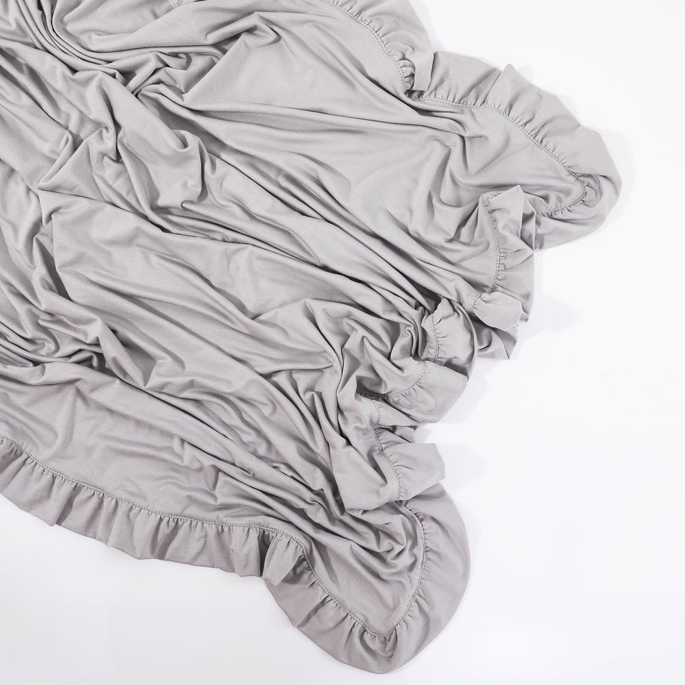 Runzhuoyang double-layer blanket offers year-round softness and warmth.