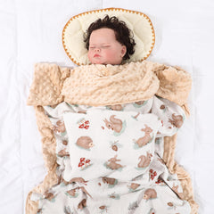 Runzhuoyang hedgehog print detail on baby blanket for nursery style