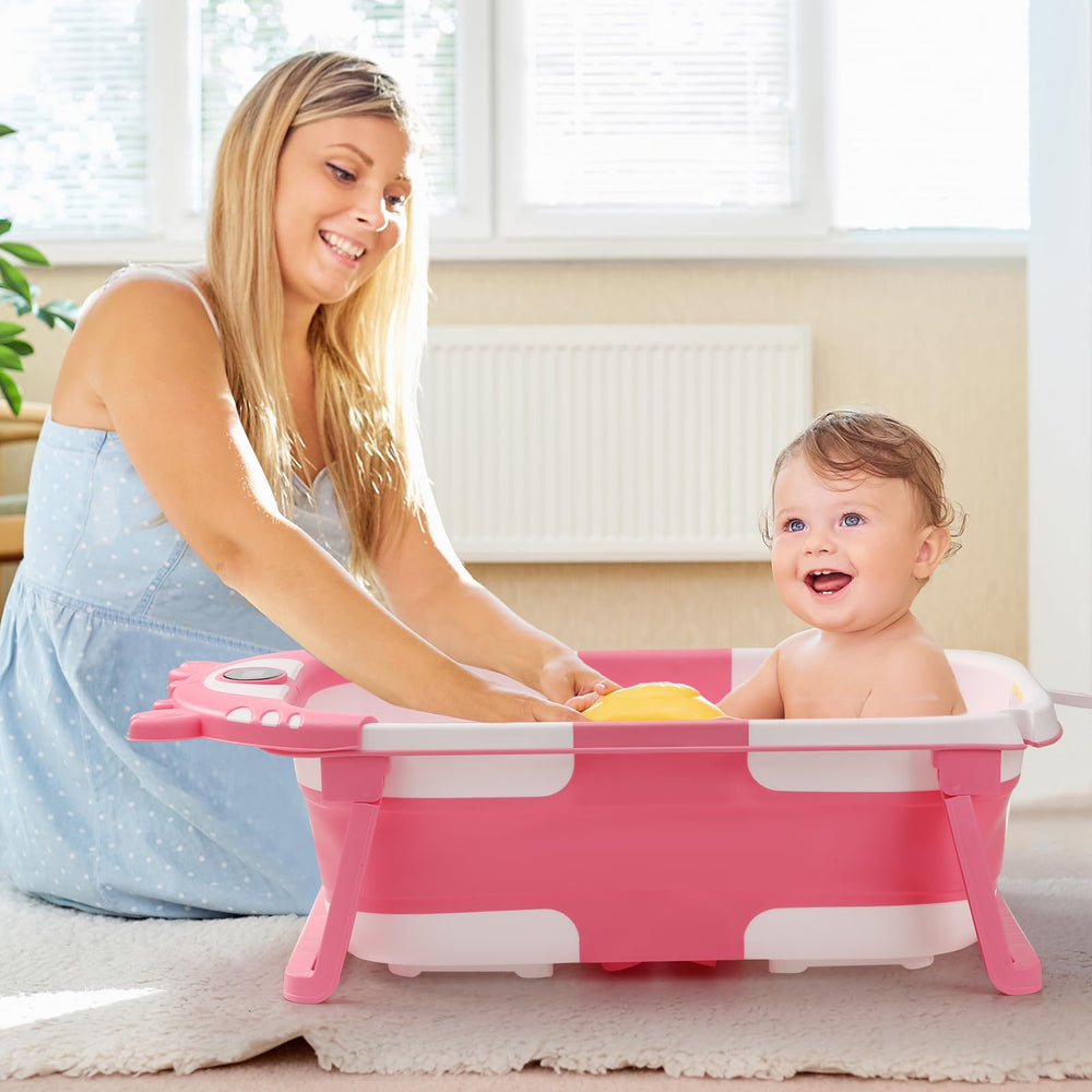 RURING bathtub features rounded edges for a safe bath.