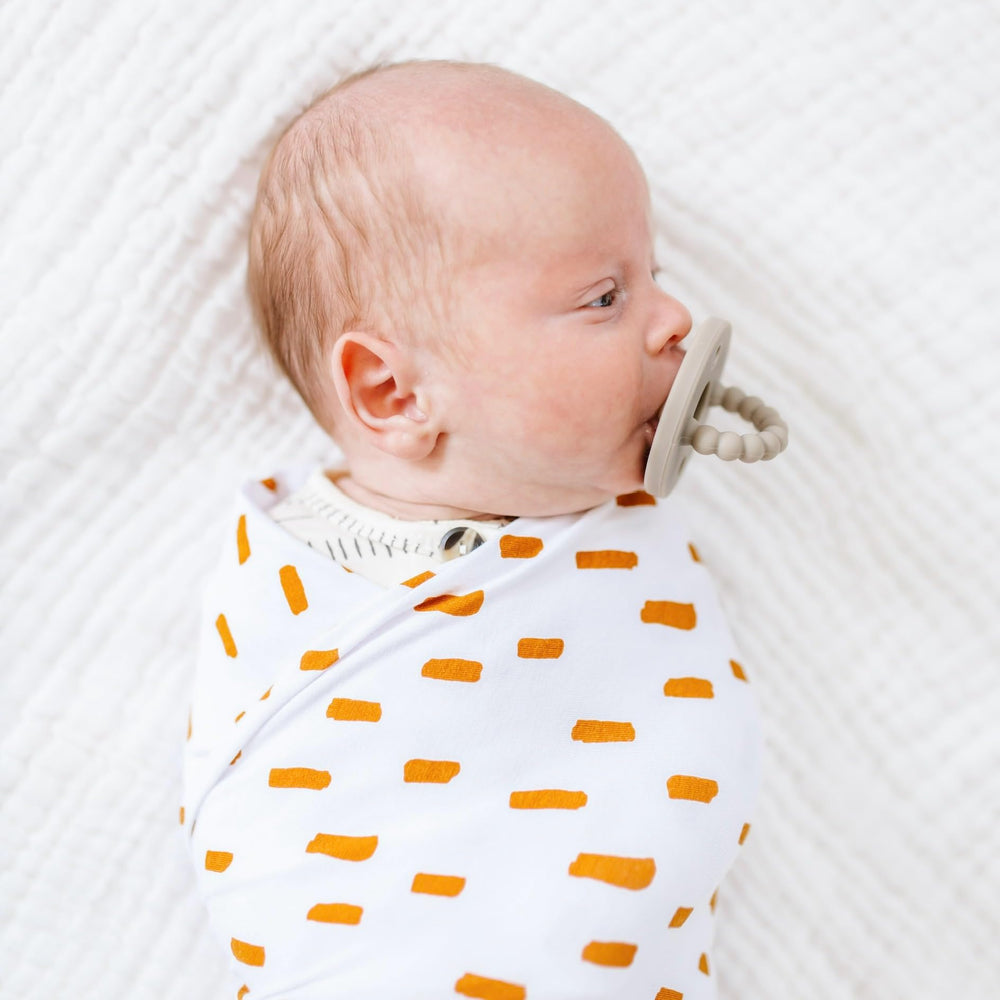 Ryan & Rose Cutie PAT Slant pacifier for easy positioning