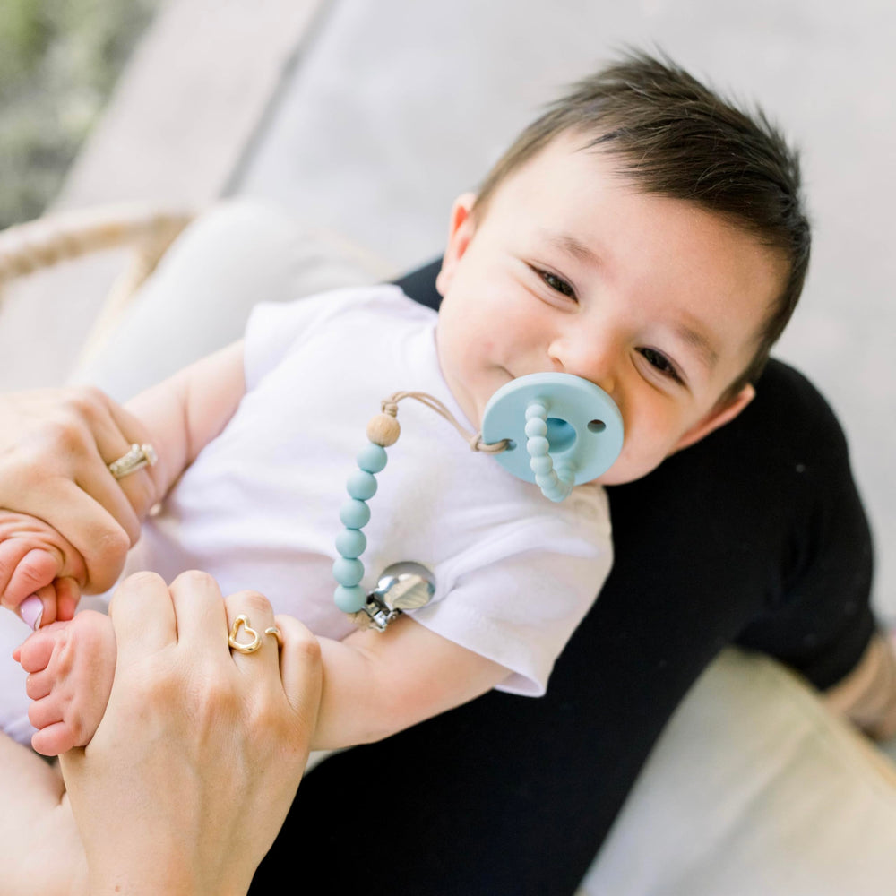 Slant nipple offers a different latch experience for babies.