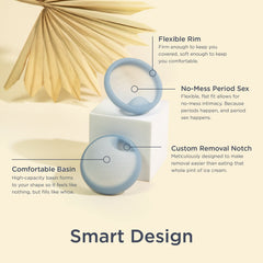 Saalt Disc blue Regular folded for insertion, demonstrating figure-eight preparation