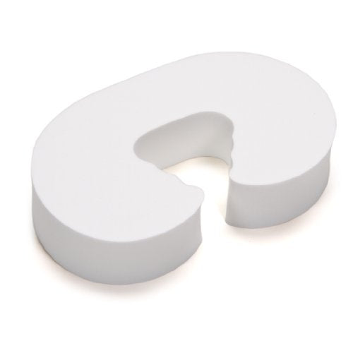 Safety 1st Finger Pinch Guard door cushion protects edges during daily use.