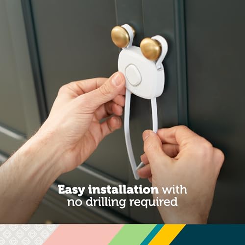 Safety 1st OutSmart Flex Lock adjustable-fit 3–8 inches apart on cabinets.