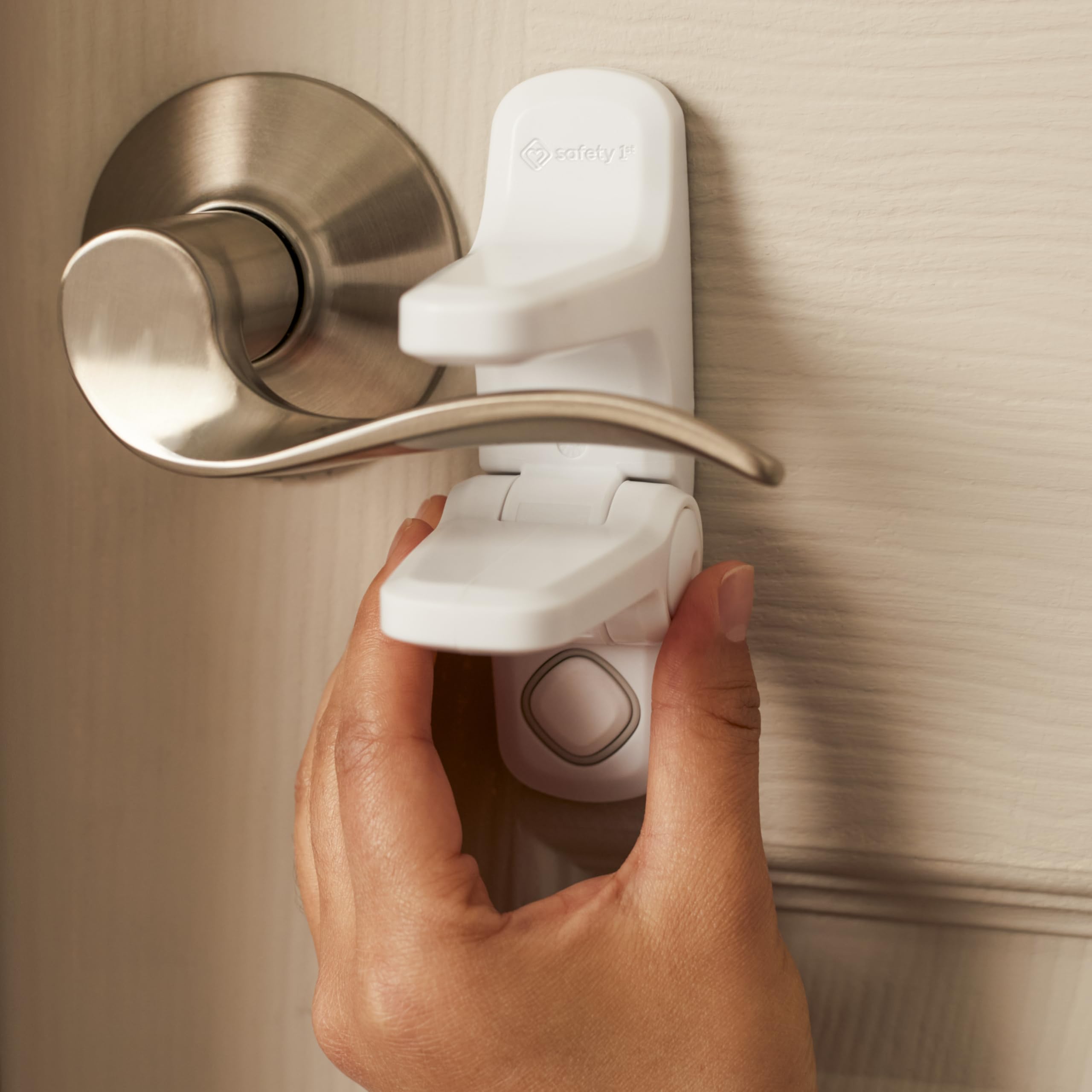 Safety 1st OutSmart branding with white finish shown