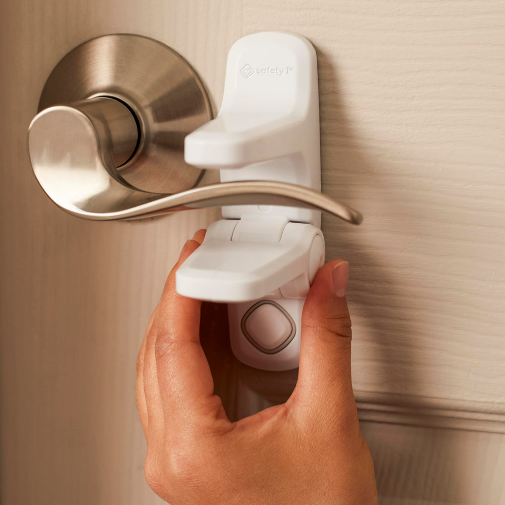 Safety 1st OutSmart branding with white finish shown