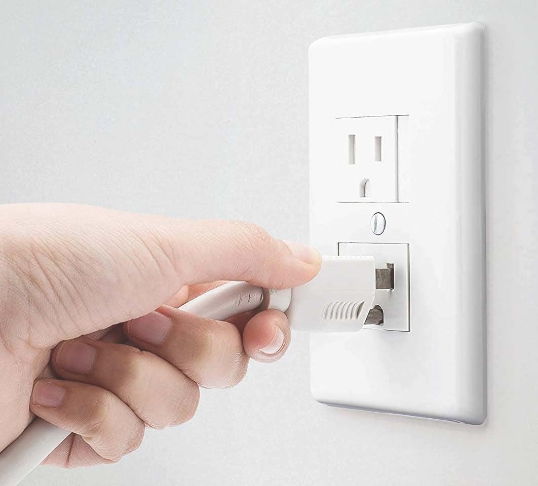Safety Innovations wall-plate-options outlet cover, white, single or two-screw styles.
