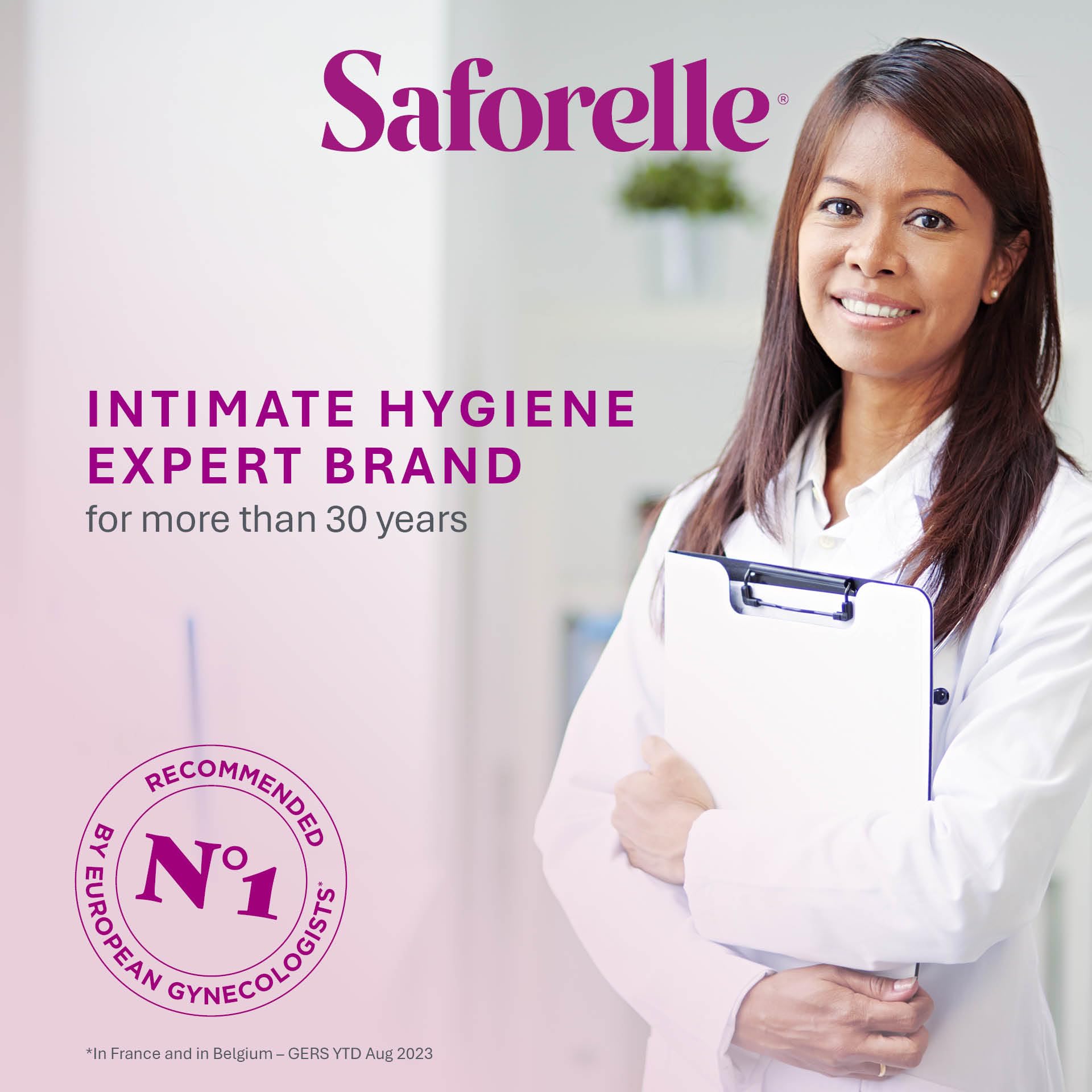 Rich foaming lather from Saforelle cleansing formula for easy cleansing.