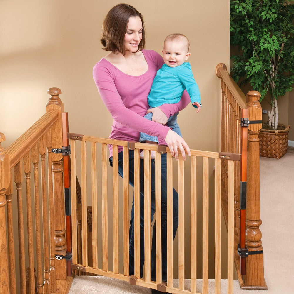 Salcod Banister Gate Mounting Kit packaging highlights a ninety-day guarantee with included hardware