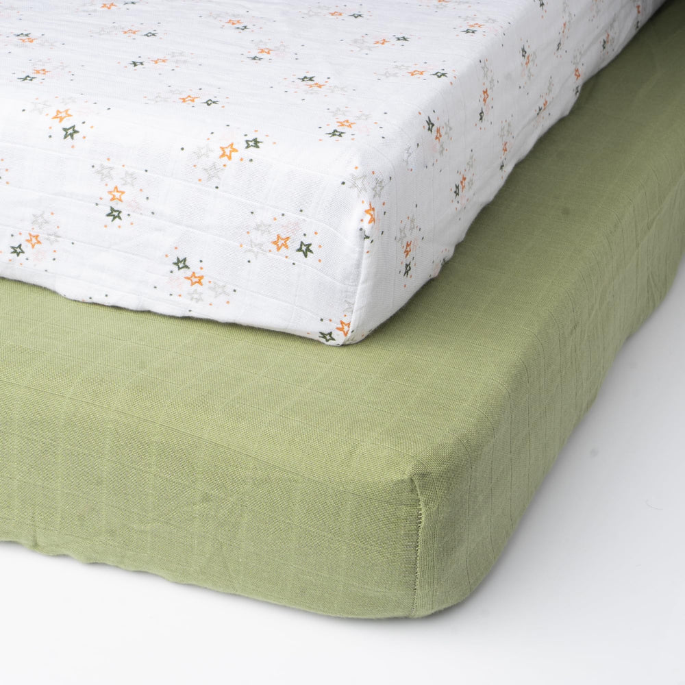 Salt Earth non-slip elastic keeps the sheet securely in place