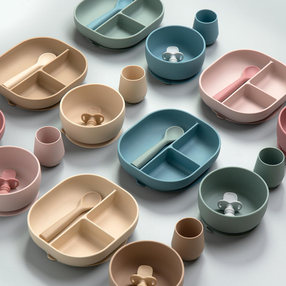 SAMiGO dishwasher-safe and microwave-safe design for busy families