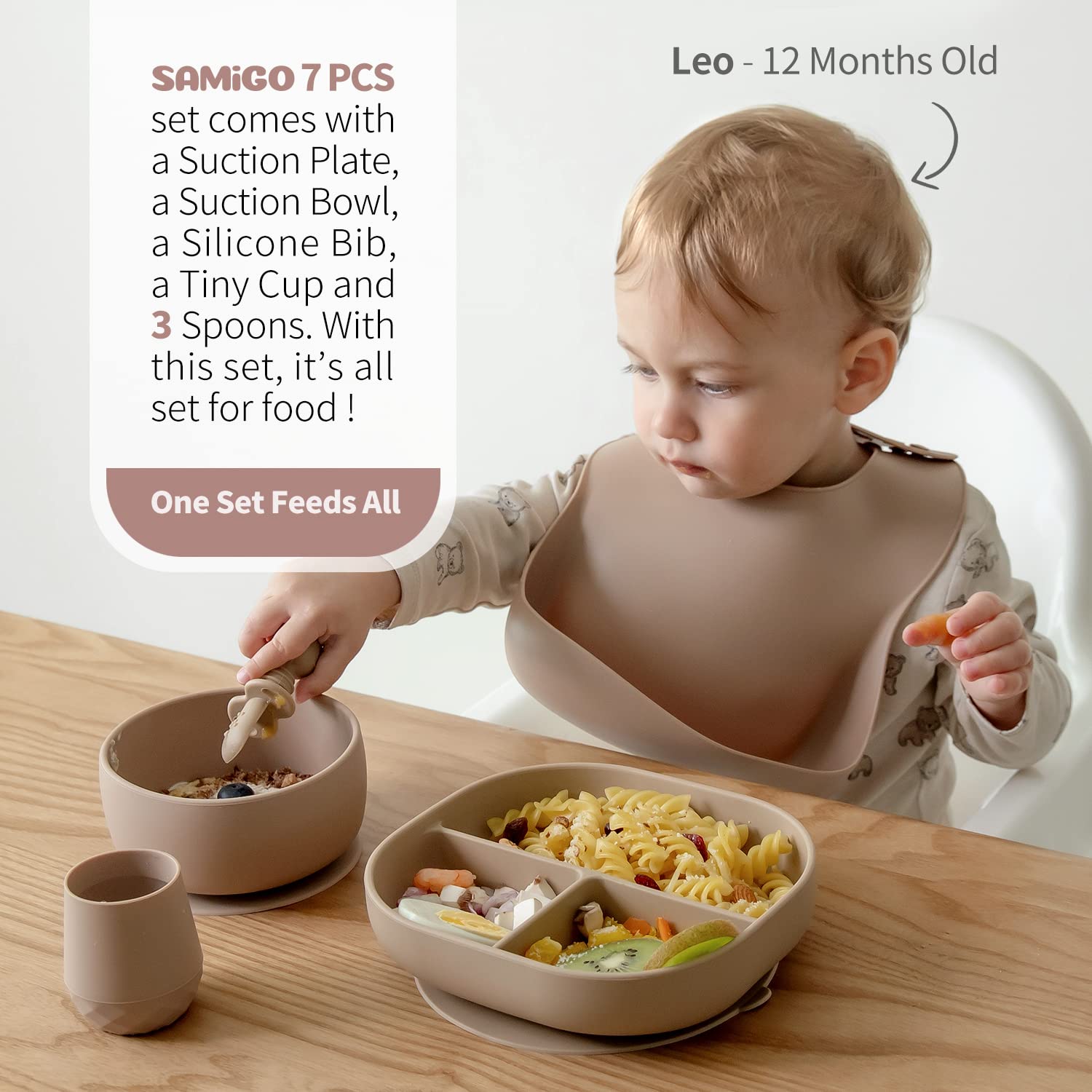 SAMiGO suction bowl from the set; strong grip on smooth surfaces reduces spills.