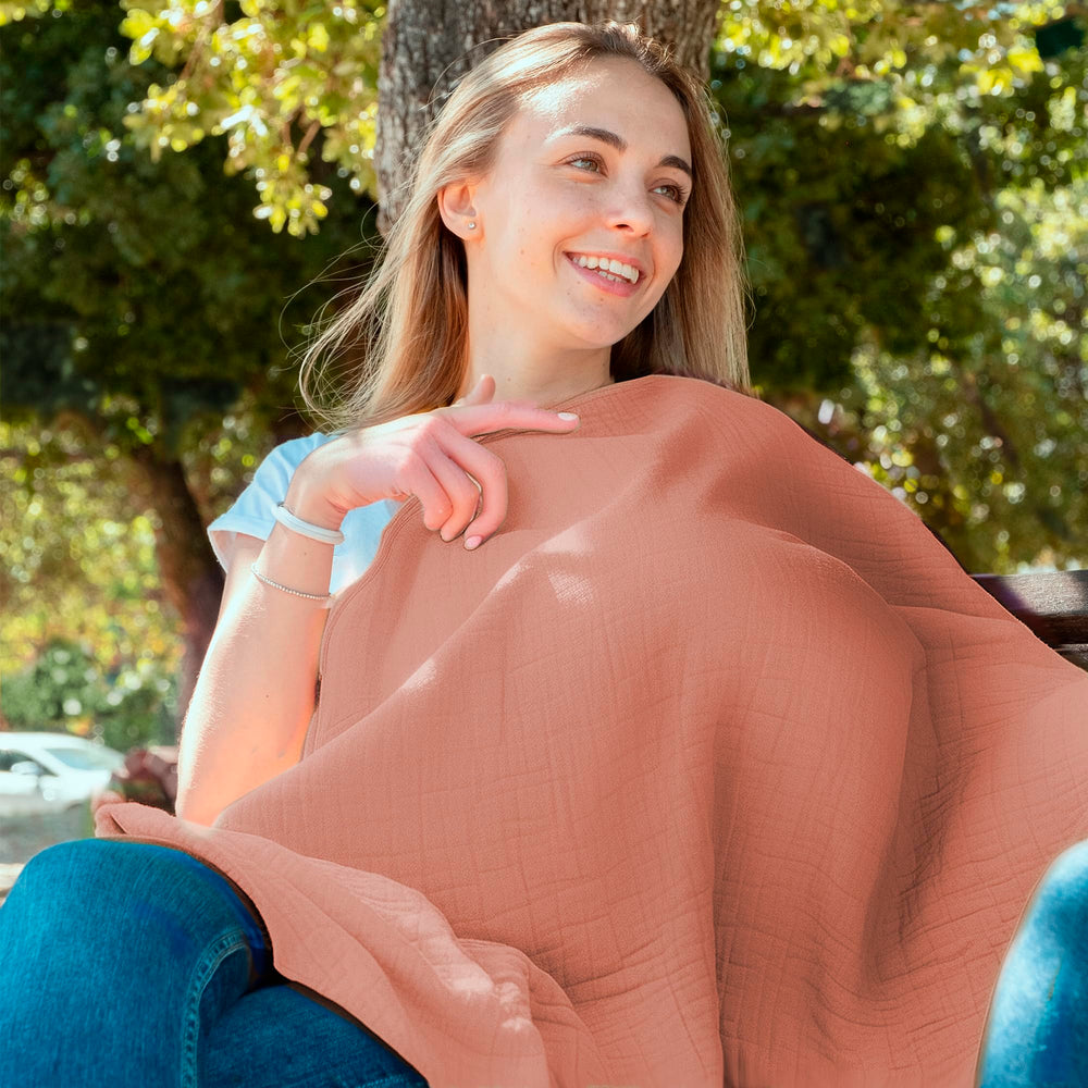San Francisco Baby nursing cover adjustable straps ensure a secure, comfortable fit.