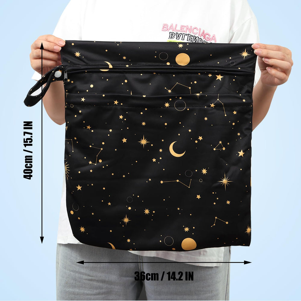 SANFERGE multi-use bag keeps dirty and clean items separate during outings.