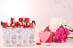 Sanjiaofen linen-cotton fabric bin with waterproof lining for daily use.