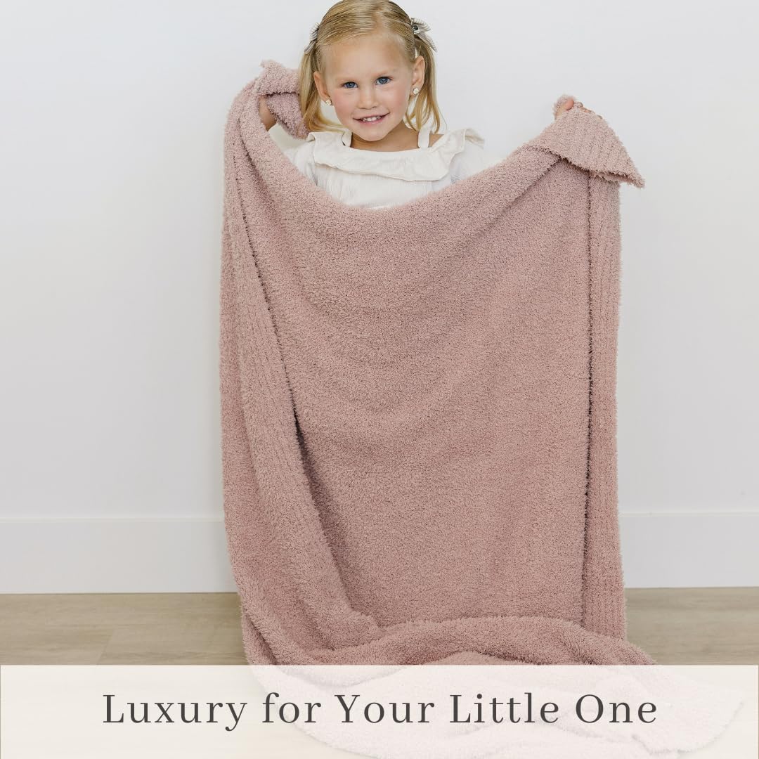 SARANONI Bamboni blanket durable stitching ensures long-lasting comfort.