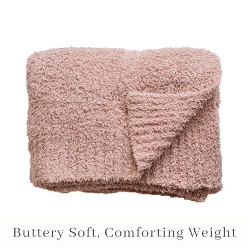 SARANONI Bamboni blanket makes a thoughtful gift with indulgent, comforting feel.