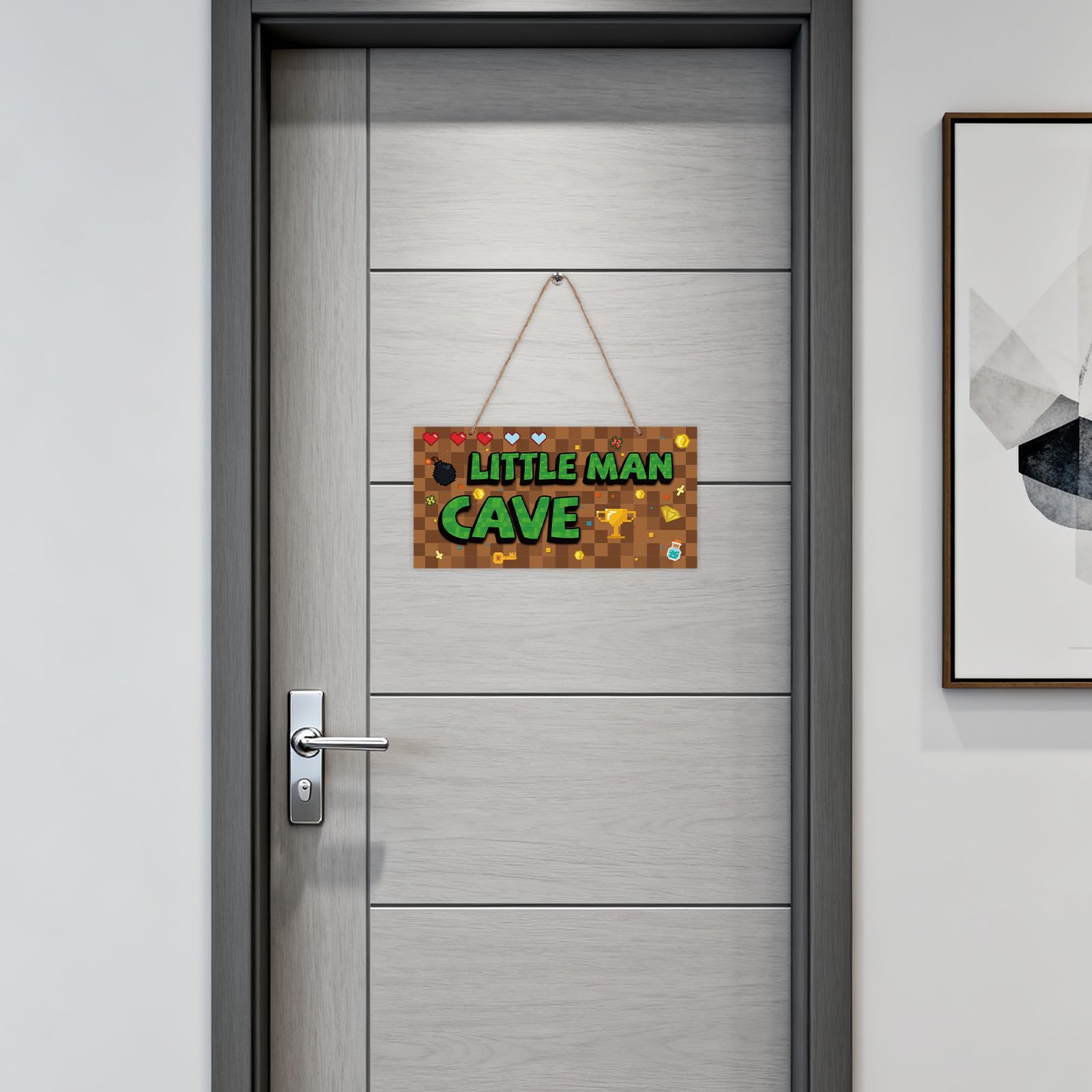 SAVITA door sign with rope for quick and easy hanging.
