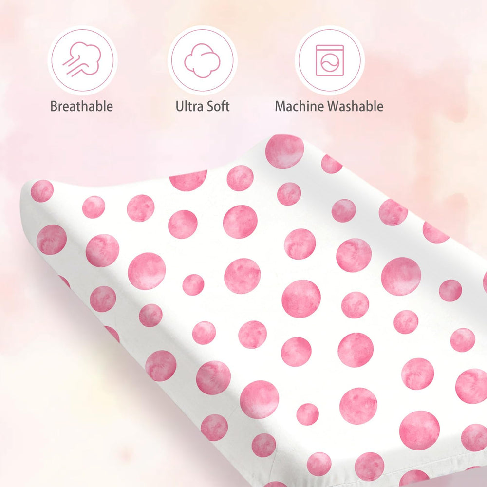 Sel Natural changing pad cover made from ultra-fine fiber for gentle skin contact.