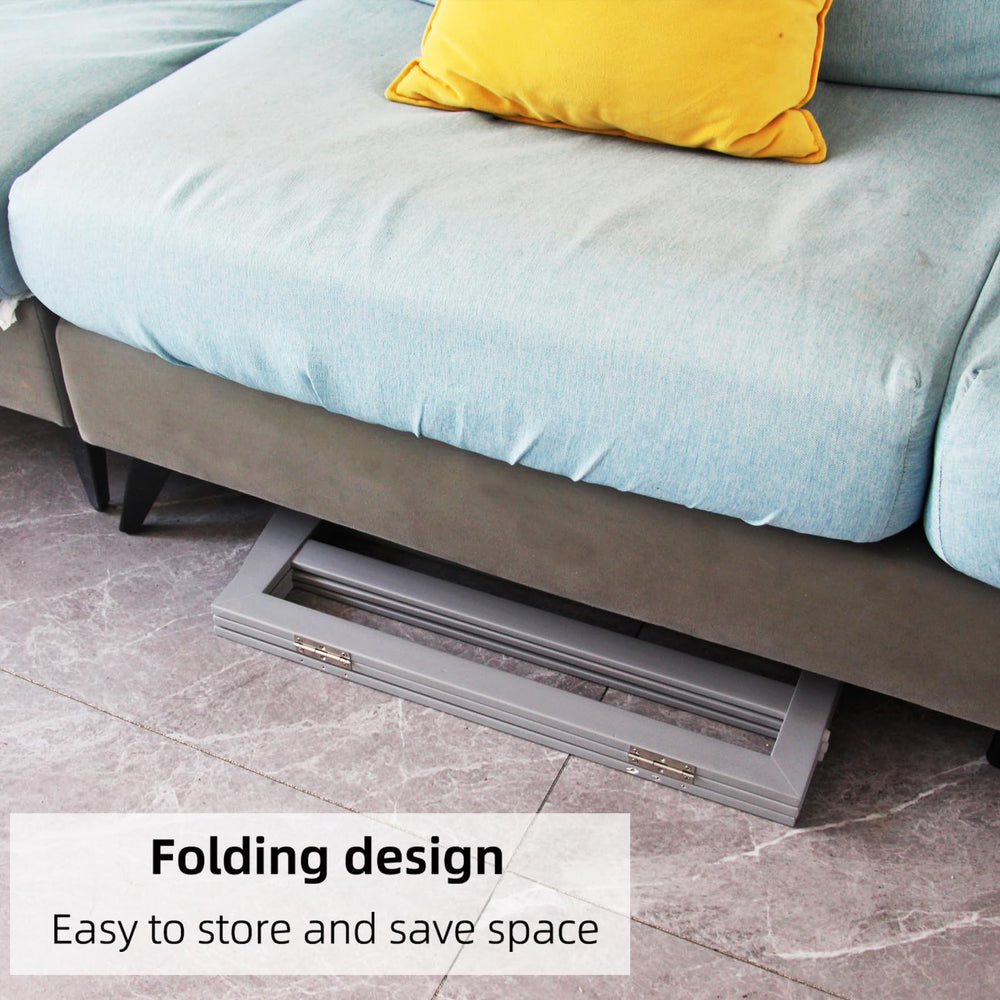 SFJC pet gate features non-slip feet for floor protection.