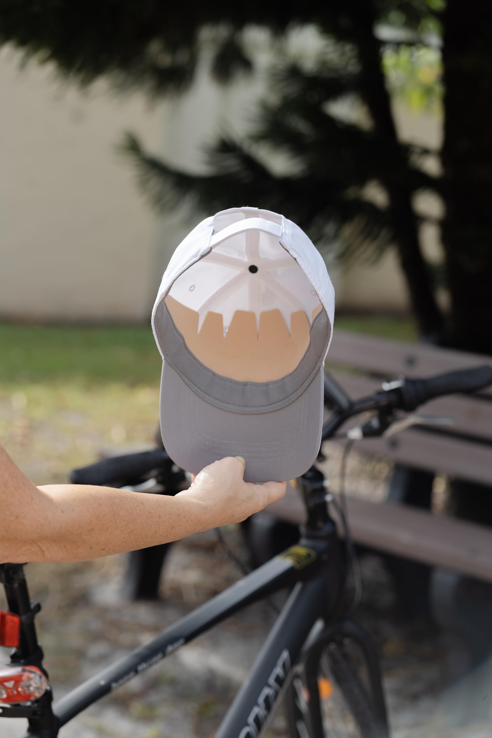 Shapers Image crown insert blue reduces wear and preserves cap aesthetics over time.