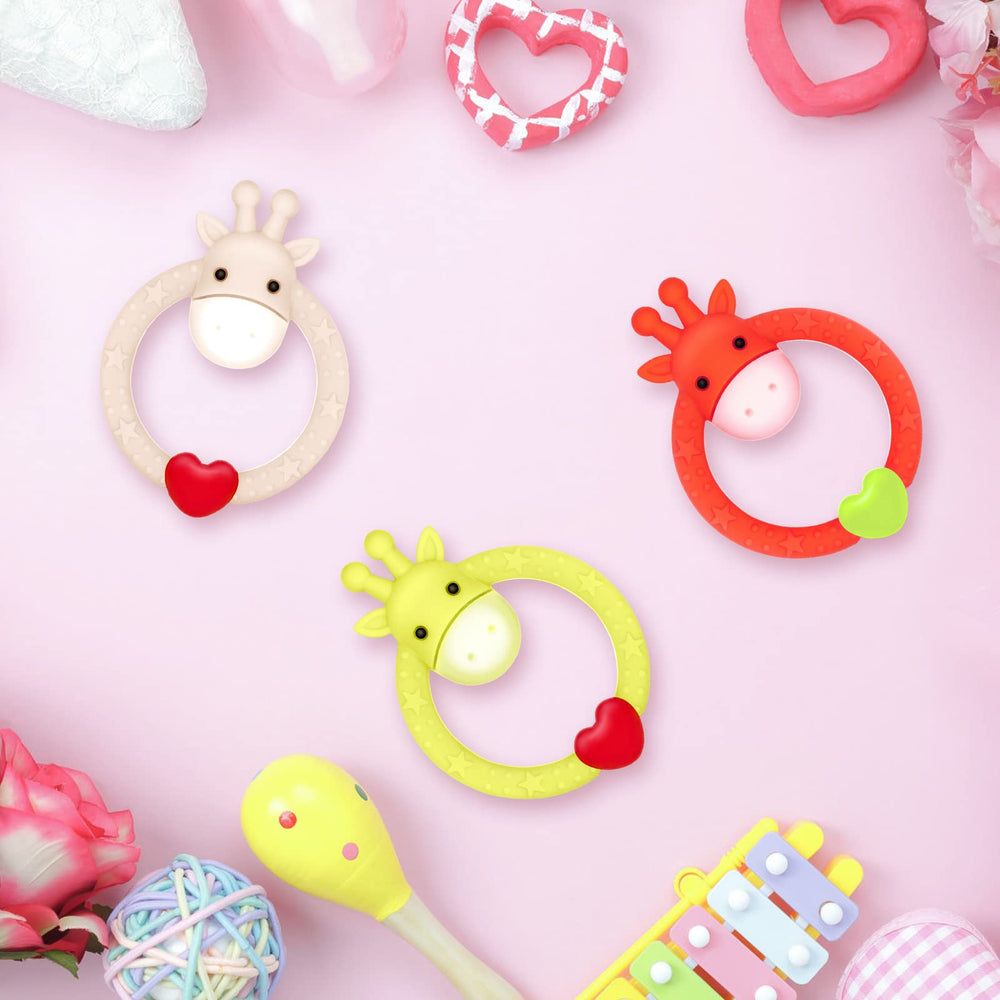 SHARE&CARE dishwasher-safe teether for simple cleaning