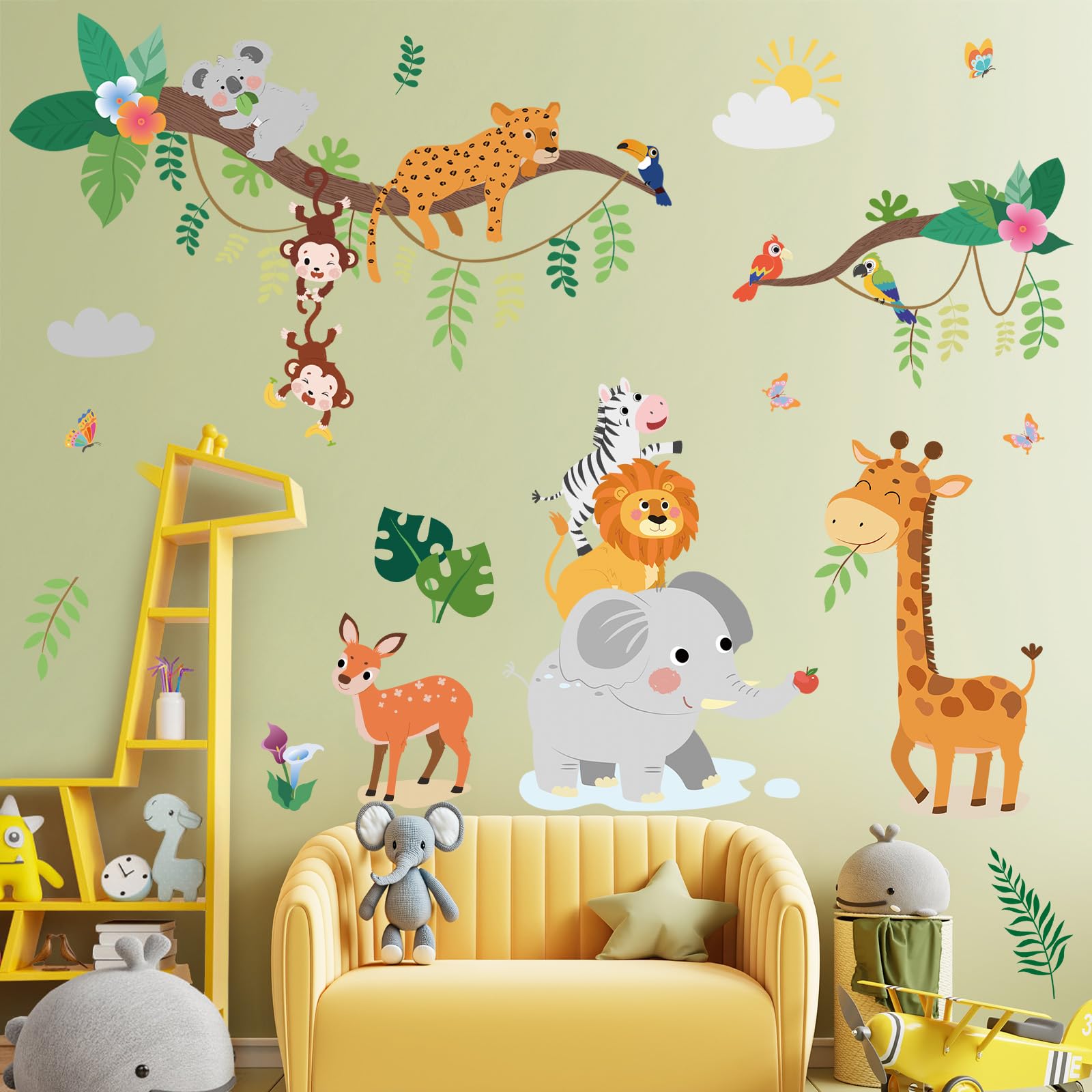 SHUCHING lion on branch wall decal—bold safari vibe for playroom or nursery.