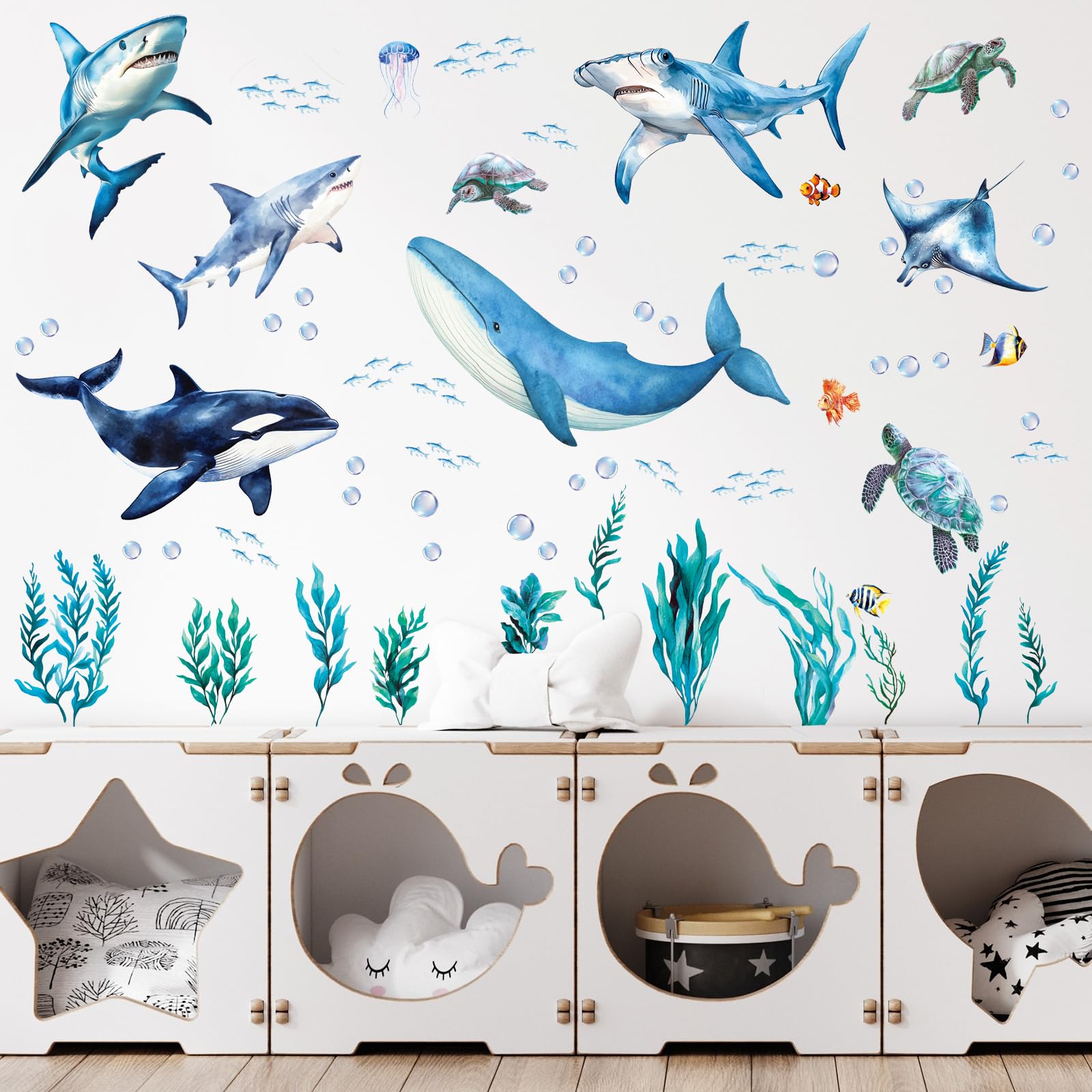 SHUCHING Ocean Sea Turtle wall decal brings friendly sea creature charm to bedroom.