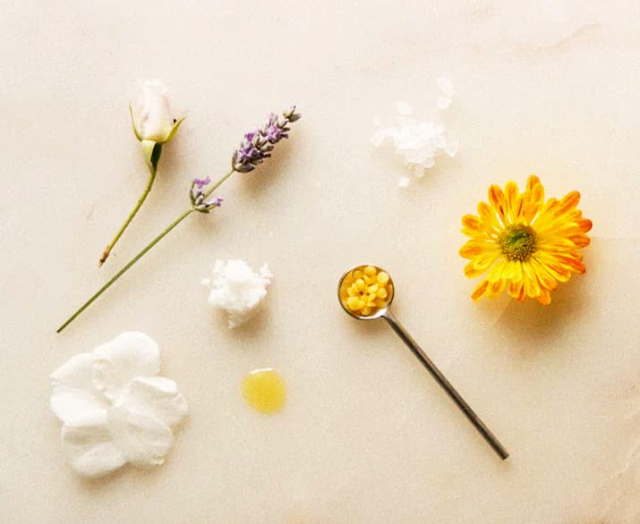 Shwally White Zinc Chamomile jar closeup emphasizing fragrance-free formula for sensitive skin.