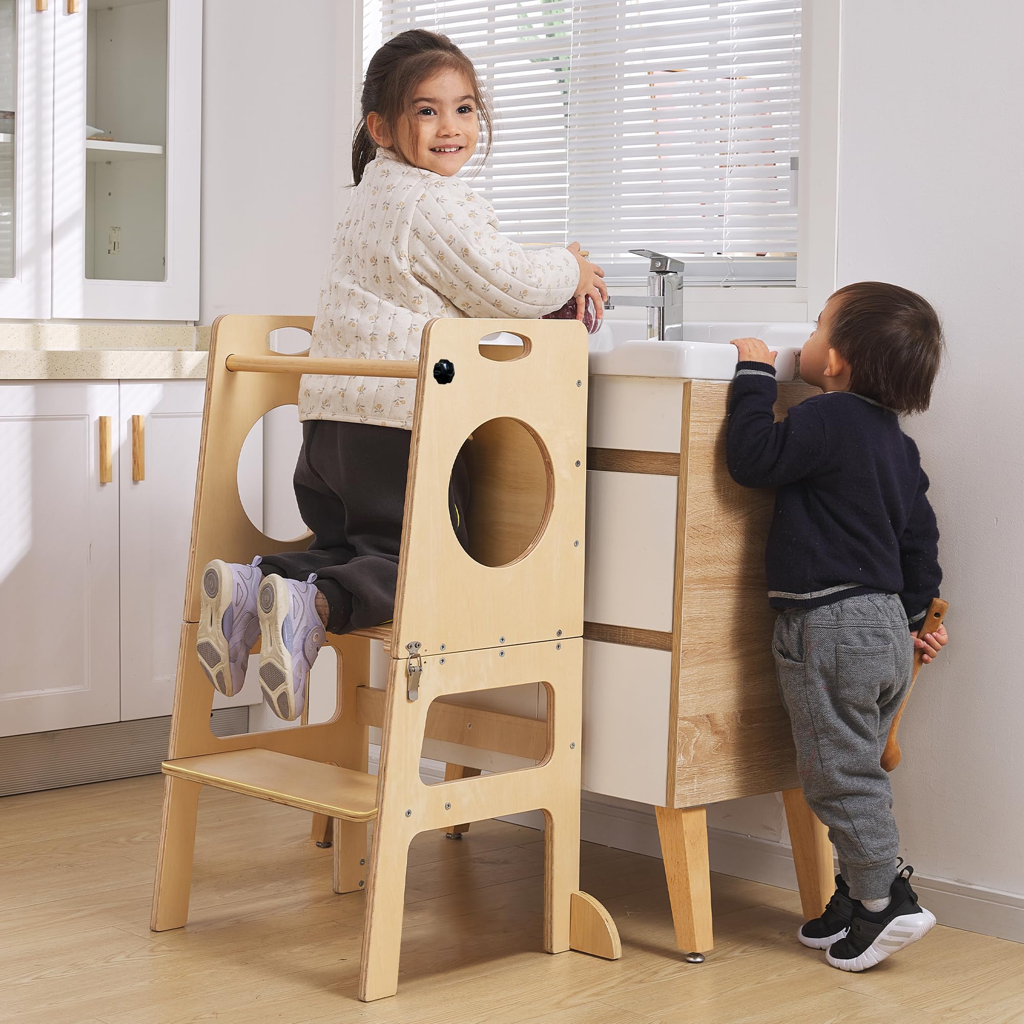 SHWWQUE toddler standing tower supports up to 165 pounds