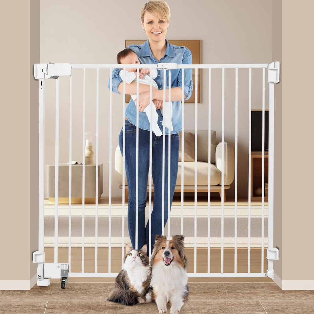 SHYUJAJIE no-bottom-bar gate assembly view, sturdy steel frame for a stable doorway setup.